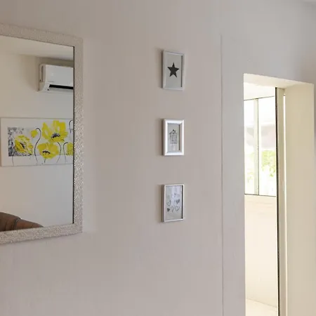 Apartment Nina Hvar Town